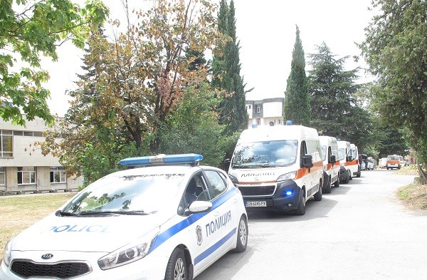 МВР и МЗ осигуряват транспортирането пострадали при катастрофата на АМ "Тракия" до ГКПП – Калотина