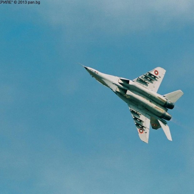 RFE: Полша е готова да предаде всичките си изтребители МиГ-29 на САЩ, призова България за същото