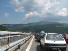 Възстановено е движението в изпреварващата лента при км 46 на АМ "Хемус" в посока Варна