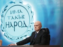 Слави Трифонов във Фейсбук: Любовта към властта е по-силна от всичко. И каквото и да ви говорят сега, нито "Газпром", нито Русия ще я спрат тая любов