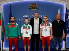 Заместник-министър Петър Георгиев се срещна с медалистите от Световното първенство за юноши и девойки по ММА