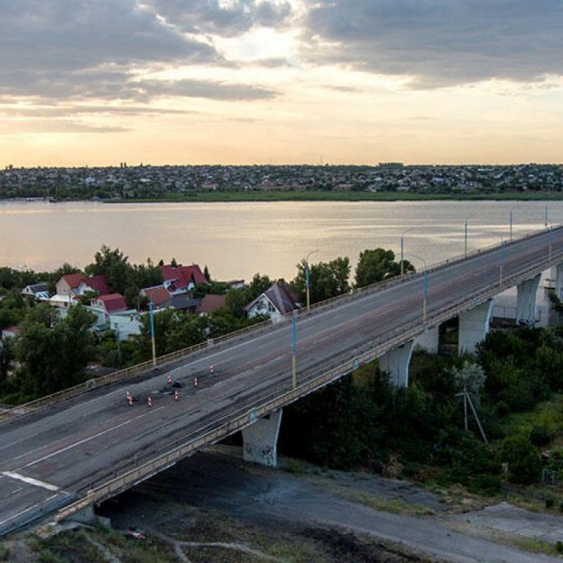 ТАСС/УНН: Украйна с нови удари от HIMARS по Антоновския и Каховския мост на Днепър