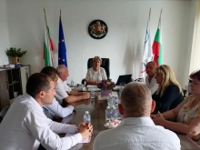 Весела Лечева разговаря с представители на Националното сдружение на кметовете на кметства