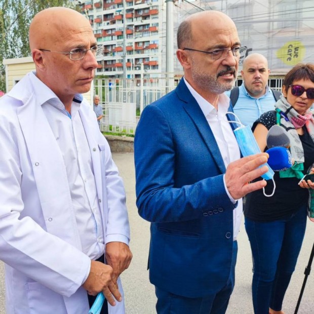 Д-р Асен Меджидиев: С десет допълнителни медицински екипа подсилихме спешната помощ по Черноморието