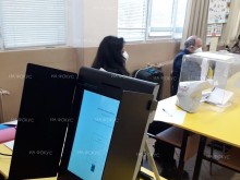 Община Сливен напомня: До 17 септември се подават заявления за гласуване по настоящ адрес. Проверяваме секцията си по телефона или чрез SMS
