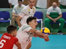 Волейболистите на България загубиха с 0:3 от САЩ