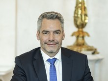 OE24: Канцлерът на Австрия призова "да се спре безумието" на енергийните пазари