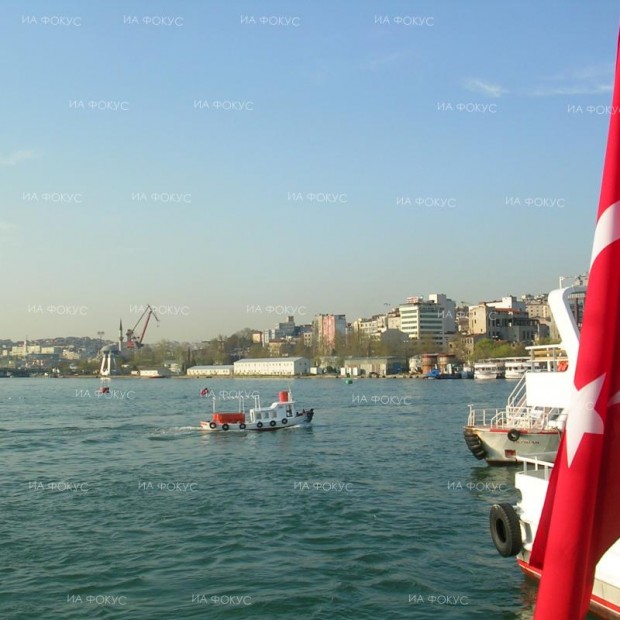 Sabah: Турция увеличава пет пъти таксата за преминаване през Проливите