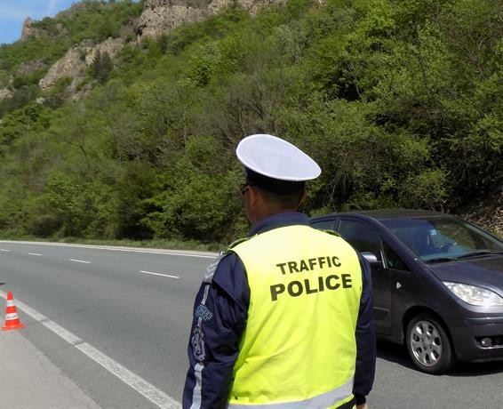8790 автомобила са проверени в рамките на разпоредената специализирана полицейска операция за спазване на Закона за движението по пътищата