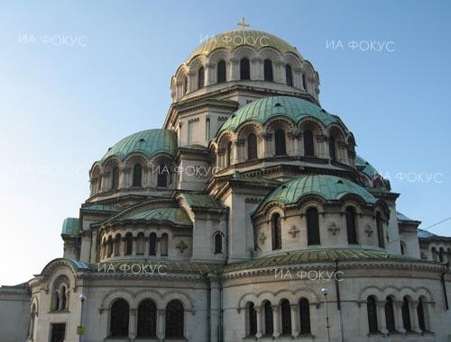 На 30 август Българската православна църква тържествено чества празника Пренасяне мощите на св. Александър Невски