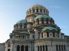 На 30 август Българската православна църква тържествено чества празника Пренасяне мощите на св. Александър Невски