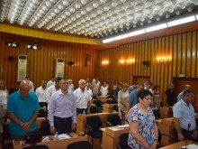 С минута мълчание в памет на загиналите бургаски полицаи и на д-р Гечо Жеков започна сесията на Общински съвет-Разград днес