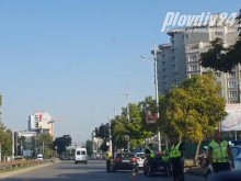 Полицията в Пловдив на крак, спират по няколко коли едновременно