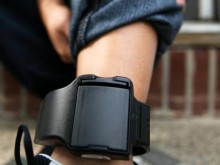 Мъж отиде в полицията за задграничен паспорт, арестуваха го