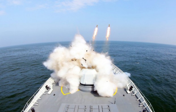 Китай тренира удари по кораби на САЩ