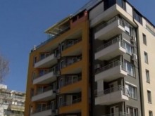 Евростат: България е в топ 5 на хората, които живеят до най-късно с родителите си
