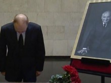 Путин се поклони пред тленните останки на Горбачов