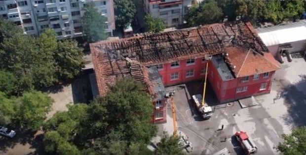 Местят паралелки от ОУ "Душо Хаджидеков" в Пловдив след пожара