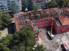 Местят паралелки от ОУ "Душо Хаджидеков" в Пловдив след пожара