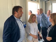 Министър Иван Шишков тръгна по спешност към карловското село Каравелово