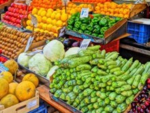 Българи масово пазаруват зеленчуците за зимнината от Одрин