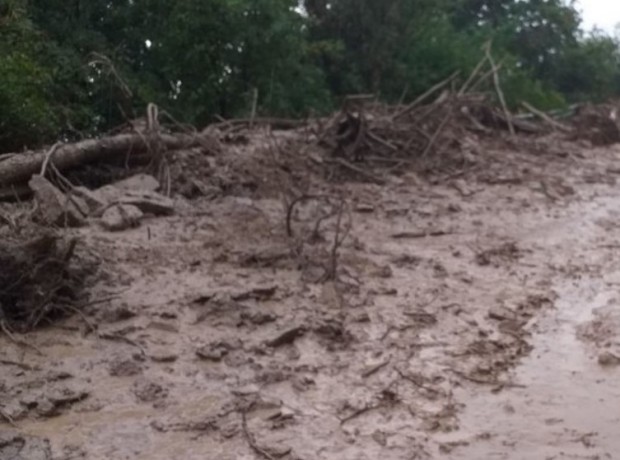 Жители на потопеното пловдивско село Слатина обвиняват институциите и кмета в бездействие