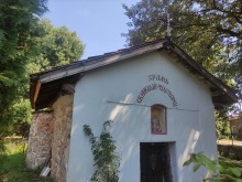 Дафинка Станоева: Премахваме над 170-годишна мазилка по стените на църквата "Св. Николай" в Горни Раковец
