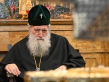 Патриарх Неофит е приет в болница