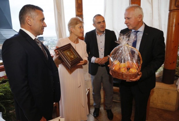 Сливенска делегация посети побратимения унгарски град Печ