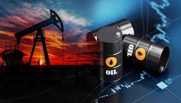Wall Street Journal: ОПЕК+ съгласува малко намаляване на добивите на петрол
