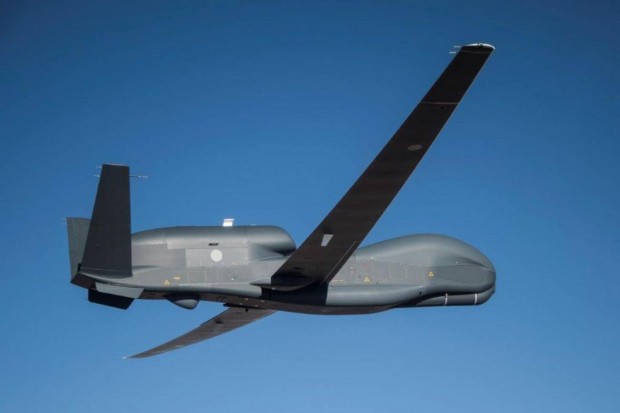 Стратегически американски дронове RQ-4 Global Hawk активно събират разузнавателна информация за руските