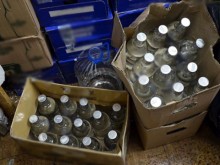Посъветваха ни да не купуваме домашен алкохол