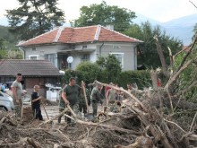 Психолози ще работят с хората от потопените села в Карловско