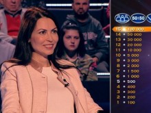 Красива лекарка от Пловдив грабна голяма сума от "Стани богат", след като седна на стола на Михаил Билалов