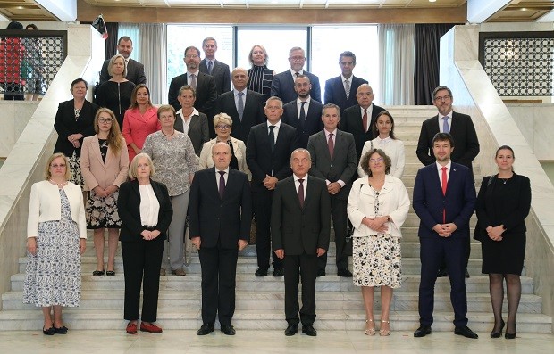 Министър председателят Гълъб Донев проведе работна среща с посланиците от страните