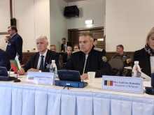 Министърът на отбраната Димитър Стоянов: Оказваме помощ на Украйна