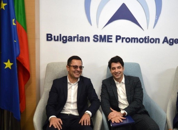 Вицепремиерът Пеканов и министър Пулев откриват форум "Големите пари за малкия бизнес"
