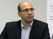 Увеличават заплатите на общинските чиновници със задна дата