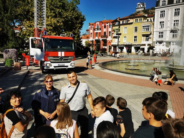 Вълнуващ старт на седмицата за пожарна безопасност 2022 дадоха за