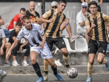 Много битка, но без голове в дербито на Пловдив при U17