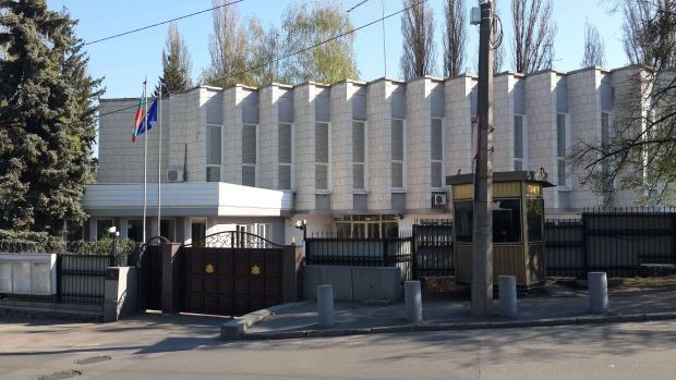 Посолството на Република България в Украйна възобновява поетапно работата си