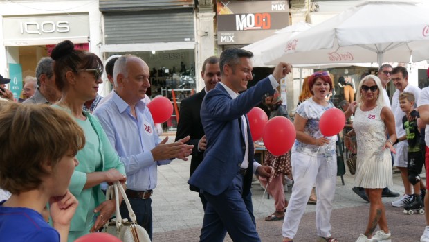 "БСП за България" откри предизборния си павилион в Пловдив