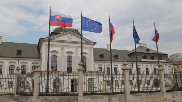 В Словакия съставиха ново правителство на малцинството