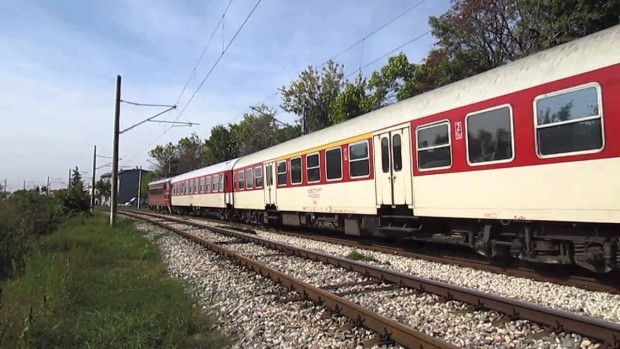 Влак прегази колоездач край Полски Тръмбеш