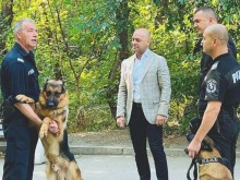 Полицаи с кучета всяват респект в пловдивските паркове