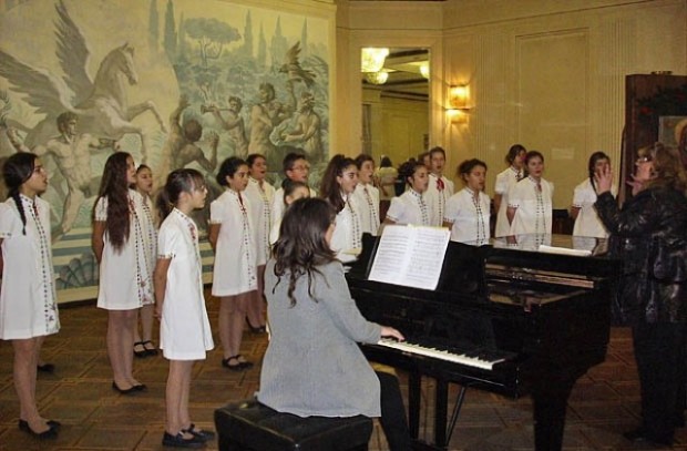 Детски хор "Маестро Захари Медникаров" в Добрич обявява прием за безплатно обучение