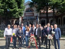 Кандидати за народни представители от "БСП за България" с инициатива за първокласниците в Пловдив