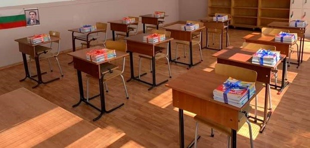 С 321 първокласници стартира учебната година в община Дупница
