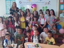 ОУ "Христо Ботев" в Брестовица тържествено откри новата учебна година