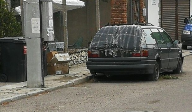 Старите автомобили по улиците в Пловдив ще си стоят там по 3 месеца